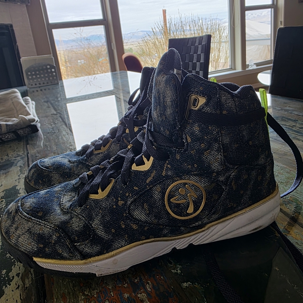 Zumba Energy Boom High Top Sneaker, Size 7 1/2, EUC